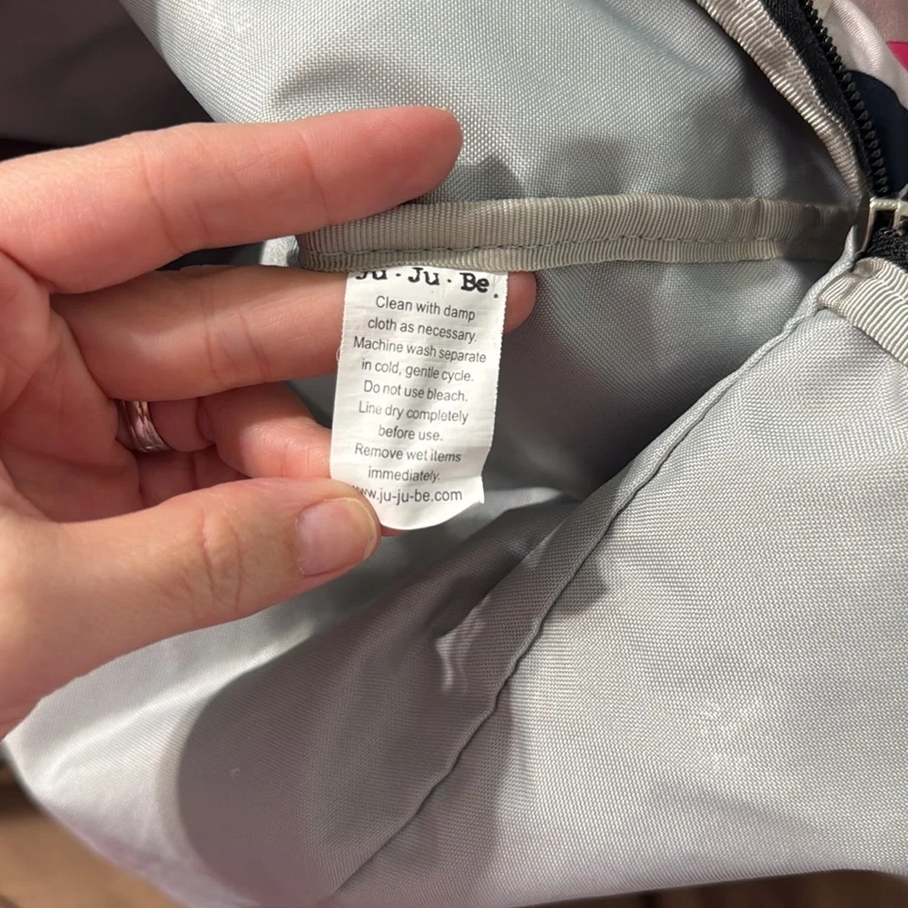 Ju-Ju-Be Pink and Black Starlet duffle bag - Picture 4 of 4